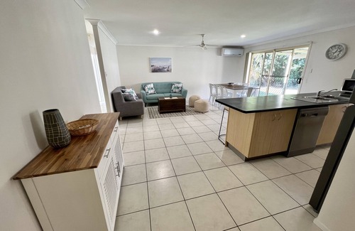 Sandstone Point Casa | Events @Sandstone Point! Sleeps 10! Bribie Beaches