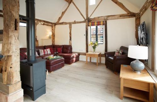 Eaton Mascott Casa | Evenwood Gables