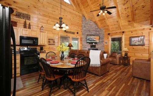 Sevierville Villa | Ever After