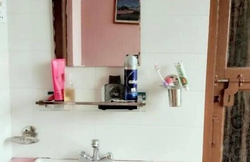 Kathmandu Valley Cama Y Desayuno | Everest Home Stay Apartment Timal II