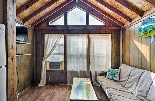 Everglades City Casa | Everglades City Cabin with Boat Slip and Pool Access!