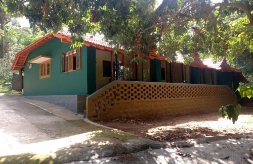 Nakur Sirangala Casa | Evergreen Emerald