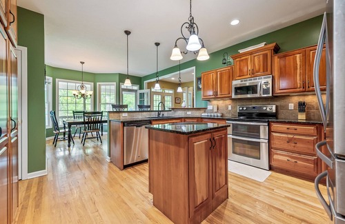 Blacksburg Casa | Evergreen Estate