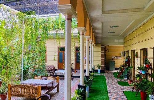 Margilan Casa | Evergreen Guesthouse