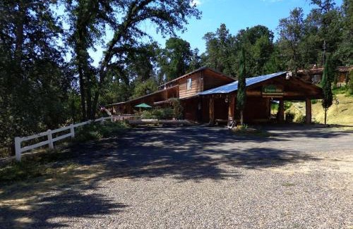 Oakhurst Cabina | Evergreen Haus