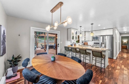 Hangen Ranch And M and B Apartamento | Evergreen Hideaway: Game Room, Sauna + Fire Pit