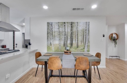 Denton Casa | Evergreen - Hot Tub | Outdoor Cinema | Near UNT