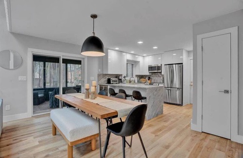 Gouldsboro Casa | Evergreen Lodge | Hot Tub | Wi-Fi | Fireplace