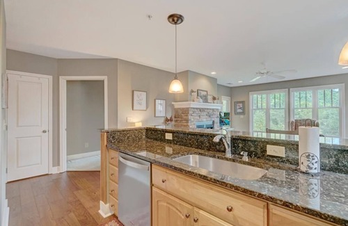 Foscoe Casa | Evergreens 1222- Mountain Condo, Gated Resort, Indoor/Outdoor Pools and Hot Tub, Fitness Area, Fi...