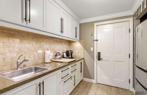 Olympic Valley Casa | Everline Resort and Spa 1BR Suite with Fireplace