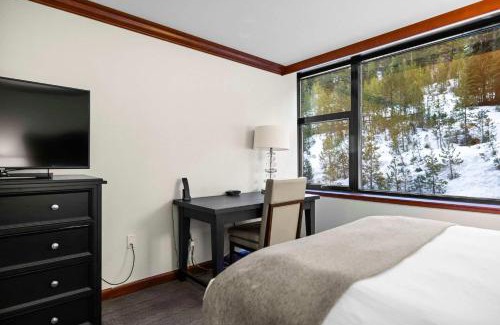 Olympic Valley Casa | Everline Resort & Spa Palisades- Forest View