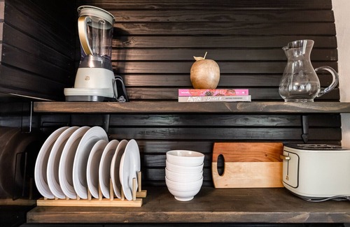 Shiloh Cabaña | Everwood Cottage ^ Trees, Birds, and Quiet! Military Friendly