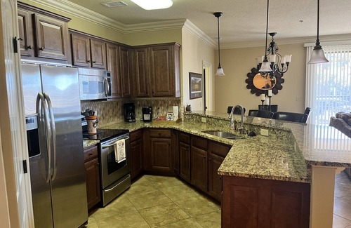 Auburn Condominio | Everything Auburn, Location, Location! Views of Jordan Hare and Toomer's Corner!