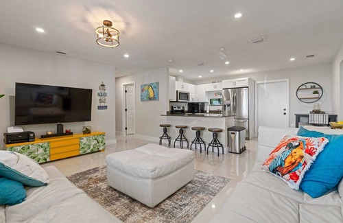 West Little River Casa | Everything You Need for Comfort!