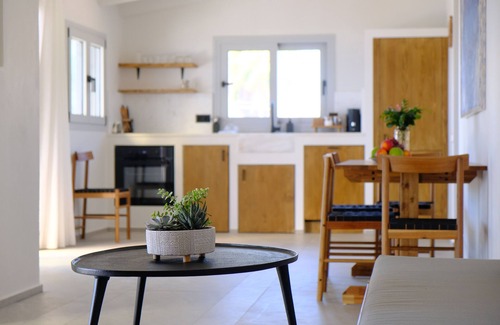 Komnina Apartamento | Evia Bay Suites & Retreats