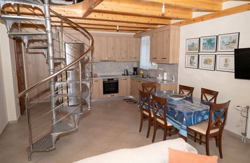 Skidra Casa | Evia Breezy Maisonette-Summer Escape Near the Sea
