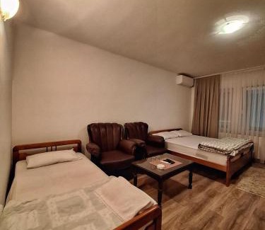 Pristina Cama Y Desayuno | Evropa