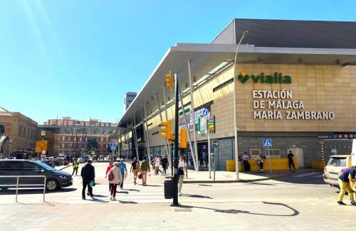 Parque Ayala Apartamento | Evy Málaga Apartment