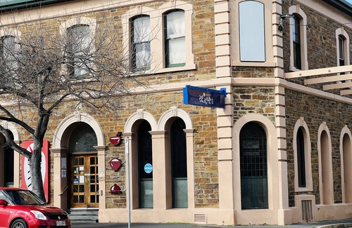 Adelaide Central Business District Apartamento | Ex hotel studio ensuite room in city☑️