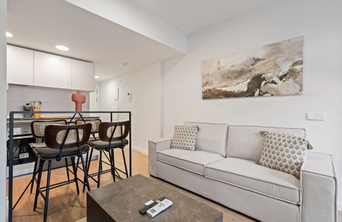 San Sebastián de los Reyes Apartamento | Exclusivo apartamento con terraza privada, piscina, gimnasio y coworking
