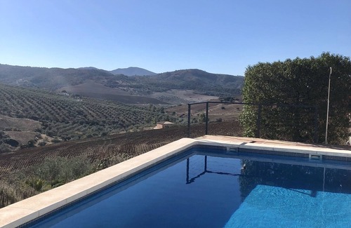 Antequera Casa | Entorno excepcional, vistas sensacionales, terrazas con piscina privada y WIFI en todo.