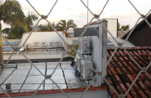 Vila Julia Apartamento | EXCEL APTO 3 DORM, SALA BARZINHO, AR COND, 1 VG, 80M PLAYA - 10X TARJETA
