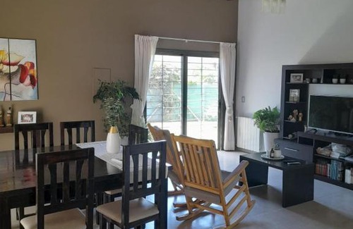 Maipú Casa | excelente casa con pileta