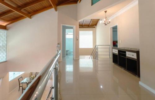 Maringa Casa | Excelente Casa Parque do Ingá - JA217