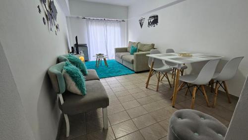 Zona de La Perla Apartamento | Excelente dos ambientes en La Perla cochera free