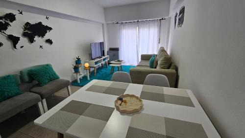 Zona de La Perla Apartamento | Excelente dos ambientes en La Perla cochera free