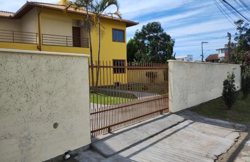 Campeche Casa | Excelente Sobrado pertinho da praia! Mínimo 5 diárias!