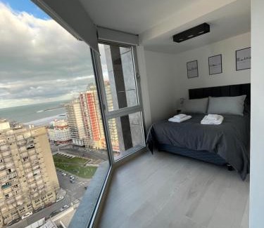 Zona de La Perla Apartamento | Excelente! Vista al mar con cochera y amenities gimnasio, play room y pileta no climatizada