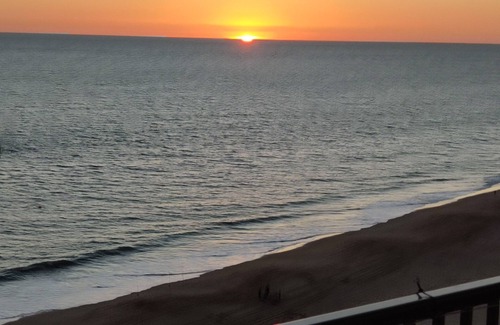 Rota Apartamento | Rota, 1ª línea playa La Costilla, espectaculares vistas al mar, con GARAJE, WIFI