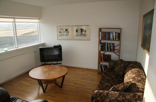 Borgarnes Apartamento | Excelente apartamento en una granja en el lado oeste de Islandia