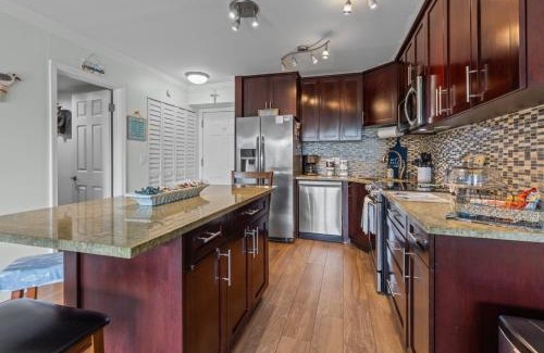 Fort Pierce Apartamento | Excellent beach front community, golf course, tennis, sunny weather year round!
