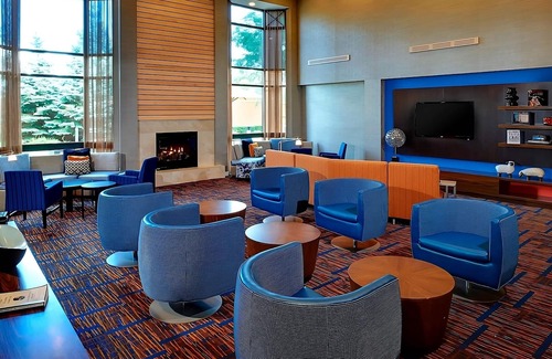 West Dundee Casa | Excellent Choice! 3 Pet-Friendly Units, FREE Parking, Indoor Swimming Pool!