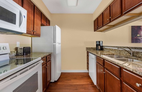Berkeley Hotel | Excellent Choice! Enjoy Outdoor & Indoor Pools, Unit w/ Full Kitchen!