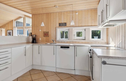Hojby Casa | Excellent cottage with sauna and spa, 10 persons.
