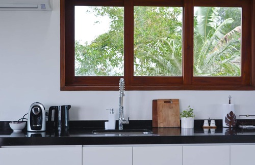 Toninhas Casa | Excelente casa con increible visual de ubatuba