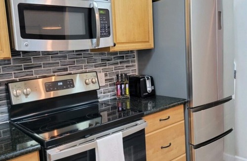 Clarksville Condominio | Excellent location in historical Clarksville neighborhood of Austin.