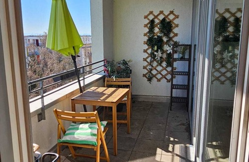 Riem Casa | Excellent view. Trade fair