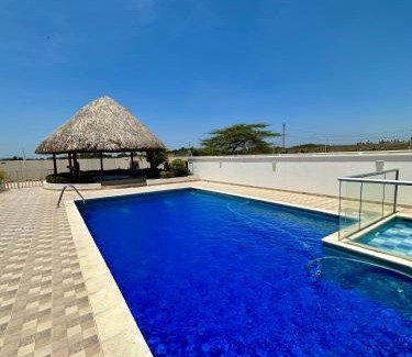 Riohacha Apartamento | Excepcional apartamento a pasos del mar con piscina