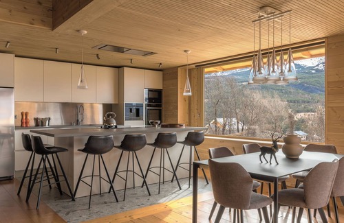 Jausiers Chalet De Esquí | Exceptional architect-designed chalet near Barcelonnette, ideal for families!