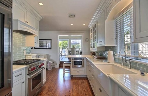 Avalon Casa | Exceptional expanded rancher located in a wonderful southend Avalon location