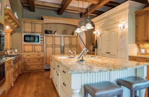 Odessa Casa | Exceptional Luxury Home near airport and beaches!