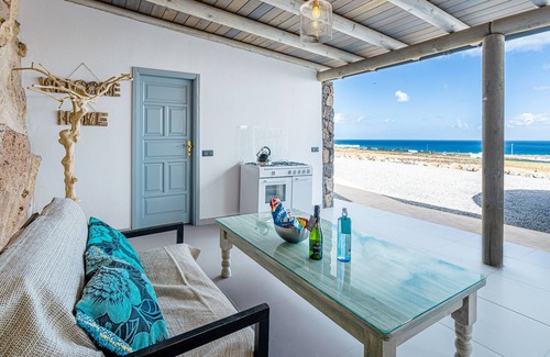 Tabayesco Villa | Villa de lujo, vistas a la montaña y al mar, 2 piscinas privadas, jacuzzi.