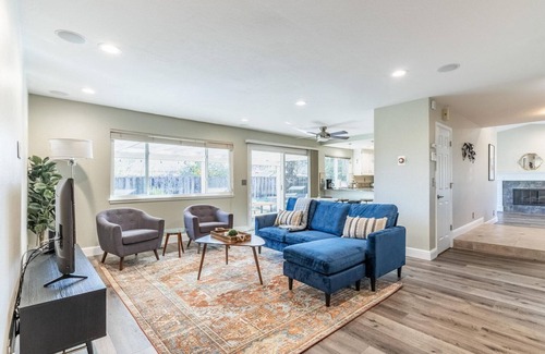 San Ramon Casa | Exceptional San Ramon 4BR w/ Patio & A/C, nr Park & Dining, by Blueground