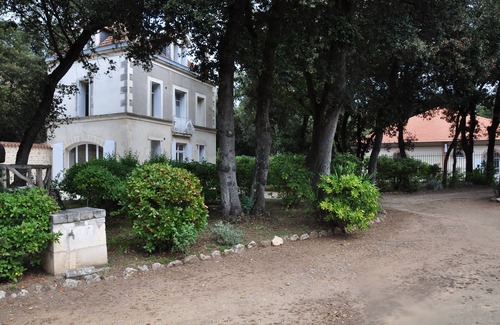 Fouras Casa | Exceptional sea view .character house with direct access to the beach