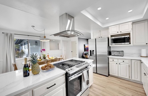 Azusa Casa | Exceptional Tranquil Azusa Retreat