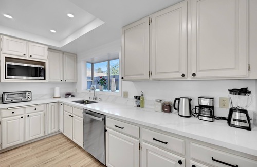 Azusa Casa | Exceptional Tranquil Azusa Retreat